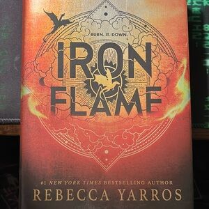 Iron Flame by Rebecca’s Yarros (sprayed edges)